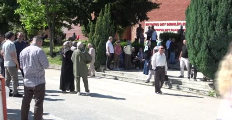 Isparta'da YKS AYT'ye 1 dakika geç kalan öğrenci sınavdan dışlandı