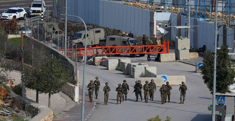 İsrail Askerleri Batı Şeria'da Bıçaklı Saldırı İddiasıyla Bir Filistinliyi Öldürdü