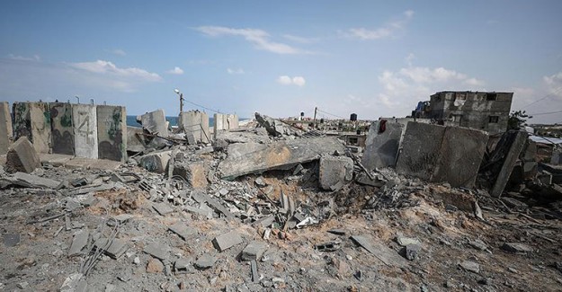 İsrail Gazze'de Hava Saldırısı Düzenledi