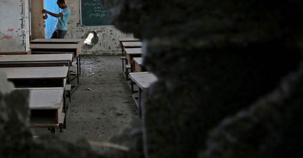 İsrail, Gazze'deki Okula Füze Saldırısı Düzenledi