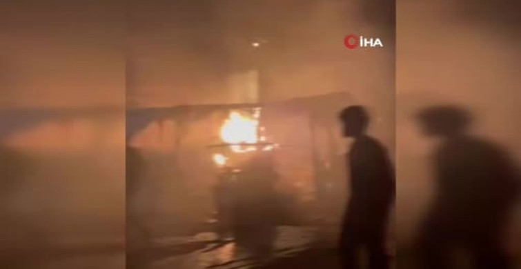 İsrail'in Gazze'deki çadırları bombalaması sonucu iki kişi hayatını kaybetti