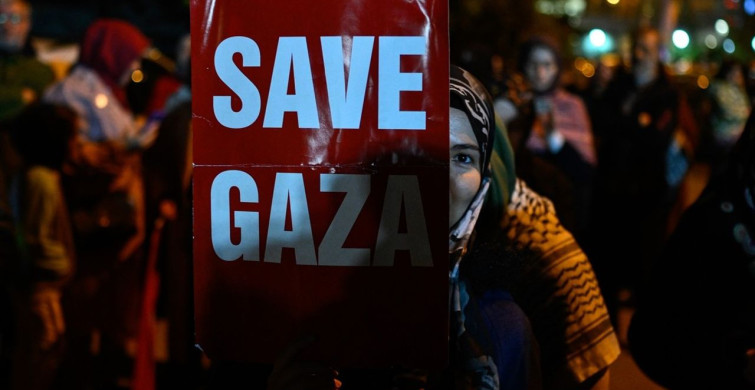 İsrail'in Küresel Sumud Filosu'na Saldırısı Protesto Edildi