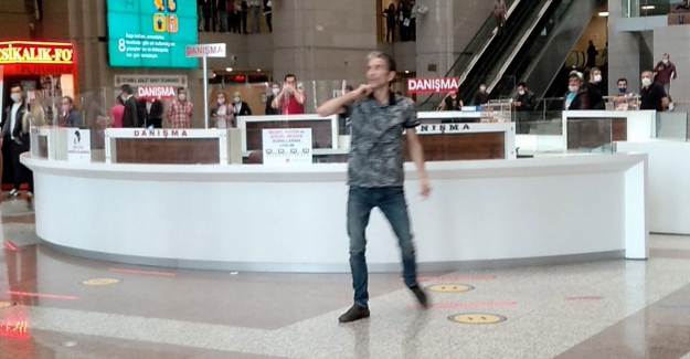 İstanbul Adalet Sarayı'nda Maket Bıçaklı Eylem