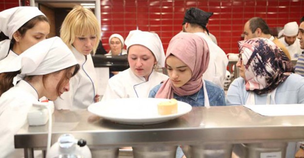 İstanbul Aydın Üniversitesi'nde "Engelsiz Mutfak" Etkinliğinde Renkli Anlar Yaşandı