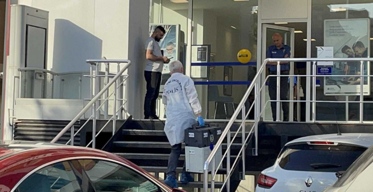 İstanbul Beylikdüzü'nde silahla banka soyan 2 kişi 80 bin dolarlık büyük vurgunla kayıplara karıştı!