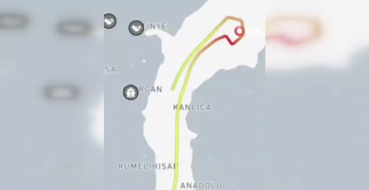 İstanbul Boğazı'nda Gemi Arızası Trafiği Durdurdu