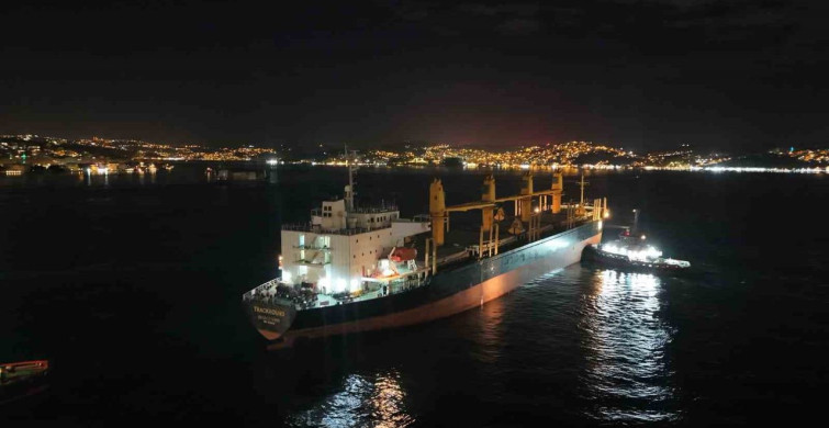 İstanbul Boğazı'nda Gemi Arızası: Trafik Askıya Alındı