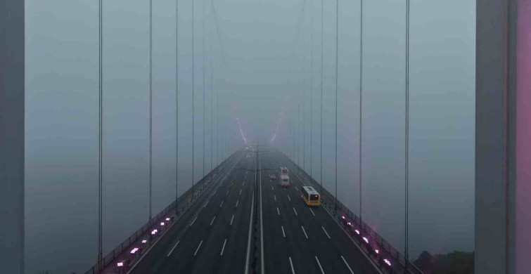 İstanbul Boğazı'nda Yoğun Sis Etkisi