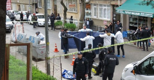 İstanbul Kadıköy'de Çöp Konteynerinde Kadın Bacağı Bulundu