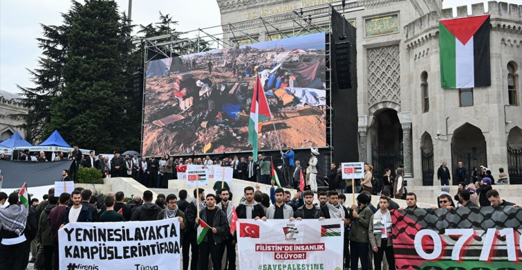 İstanbul Üniversitesi'nde Gazze'yi Anma Yürüyüşü Düzenlendi