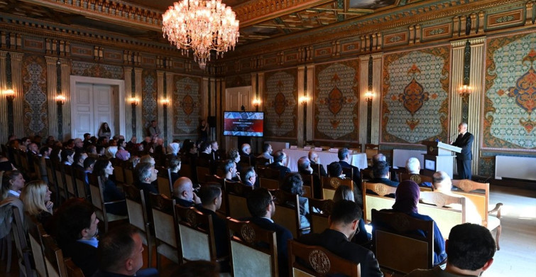 İstanbul Üniversitesi'nde İhtilal ve Hürriyet Sempozyumu Düzenlendi