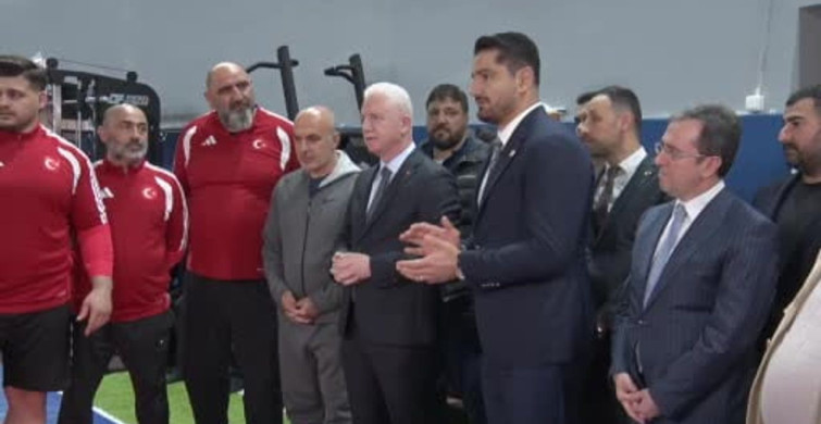 İstanbul Valisi Davut Gül Grekoromen Milli Takımını Ziyaret Etti