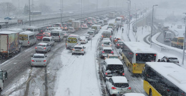 İstanbul’a kar yağacak mı, ne zaman yağacak? 26 Ocak İstanbul yağmurlu mu? 26 Ocak 2023 Perşembe İstanbul hava durumu
