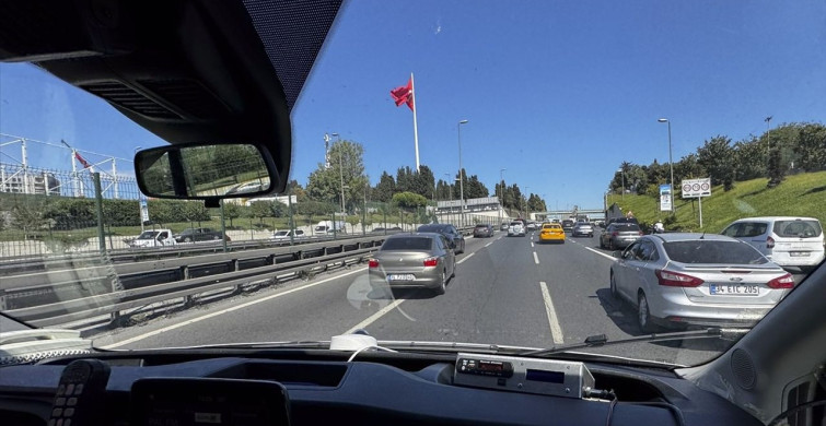 İstanbul'da Ambulansa Yol Verme Uygulaması Başlatıldı