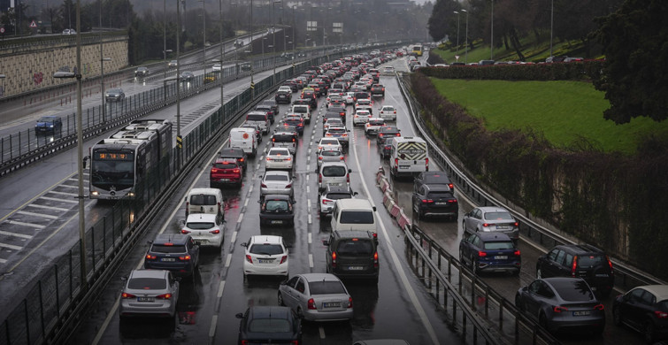 İstanbul’da Bayram Trafiği Zirve Yaptı: Yoğunluk %74’e Ulaştı