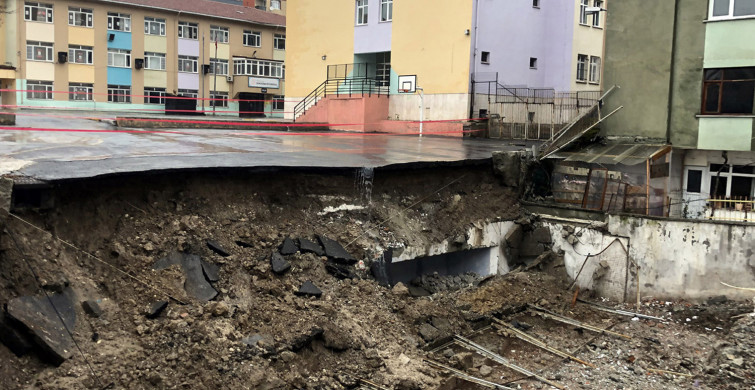 İstanbul'da Çocuklar Faciadan Döndü: İlkokul'un Bahçe Duvarı Çöktü!