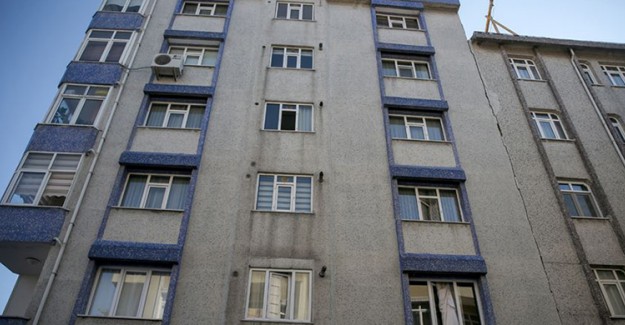 İstanbul'da Deprem Sonrasında Binalarda Hasar Tespiti Yapıldı