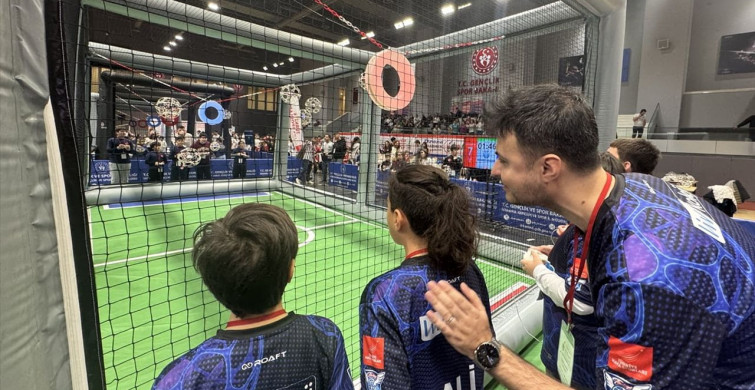 İstanbul'da Dron Futbolu Coşkusu