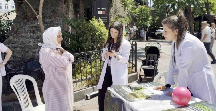 İstanbul’da 'hareket yaşını öğren, sağlıklı yaşa' standı kuruldu