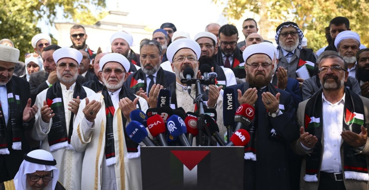 İstanbul'da 'İslami ve İnsani Bir Sorumluluk: Gazze' Konferansı Başladı