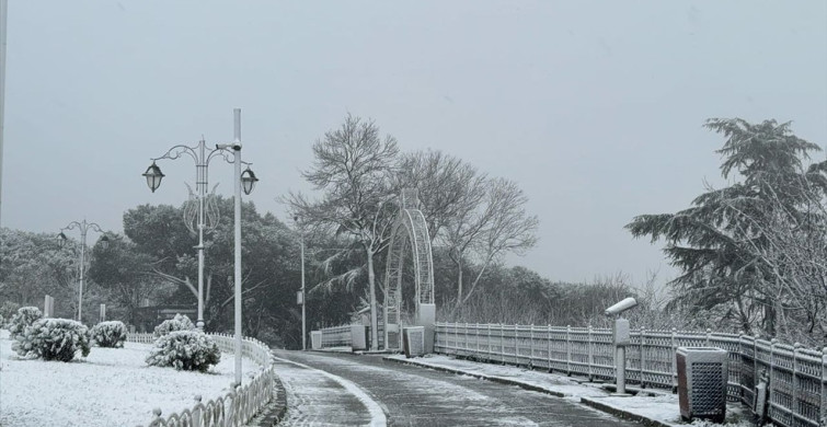 İstanbul'da Kar Yağışı Başladı
