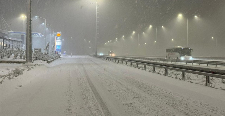 İstanbul'da Kar Yağışı Başladı