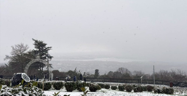 İstanbul'da Kar Yağışı Sürüyor