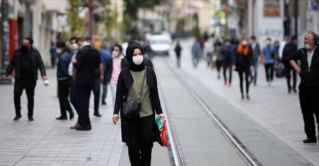 İstanbul'da Maske Takmak Zorunlu Oldu