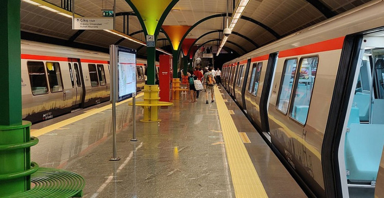 İstanbul'da Metro Saatlerine Düzenleme Geldi: Cuma Ve Cumartesi Geceleri 02.00'ye Kadar Uzatıldı