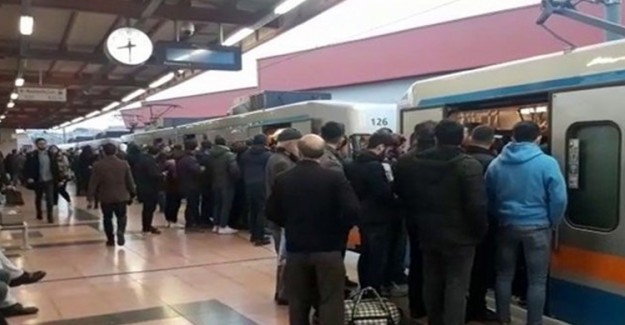 İstanbul'da Metro Seferlerinde Aksama