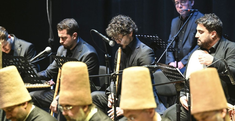 İstanbul'da Mevlevi Geleneği ve İlahi Dinletisi