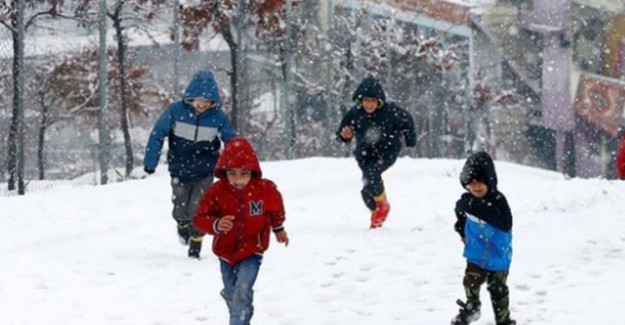 İstanbul'da Okullara Kar Tatili! 