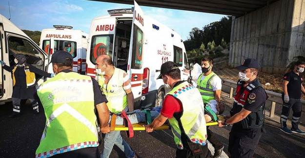 İstanbul'da Otobüs Kazası: 5 Ölü, 20 Yaralı