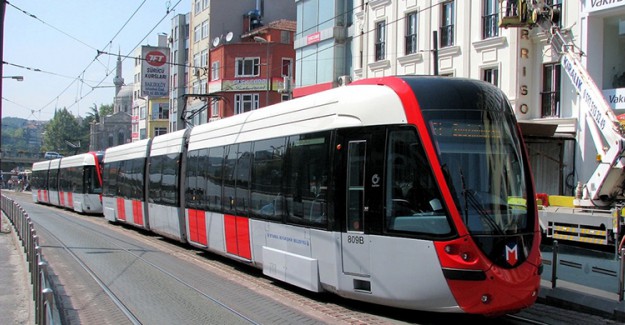 İstanbul'da Otobüs Kazası! Seferler İptal Edildi