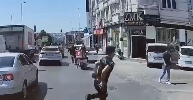 İstanbul'da polisin dur ihtarına uymayan şahsı kovalamak için motosiklet kullandığı anlar kameraya yansıdı