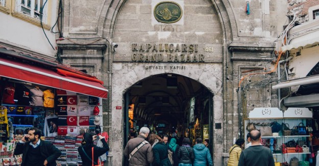 İstanbul'da Tarihi Kapalıçarşı'nın Açılış Tarihi Belirlendi