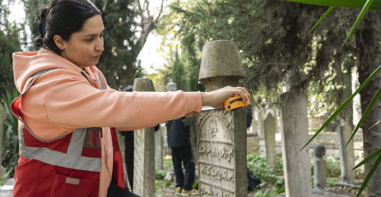 İstanbul'da Tarihi Mezar Taşları Kayıt Altına Alınıyor