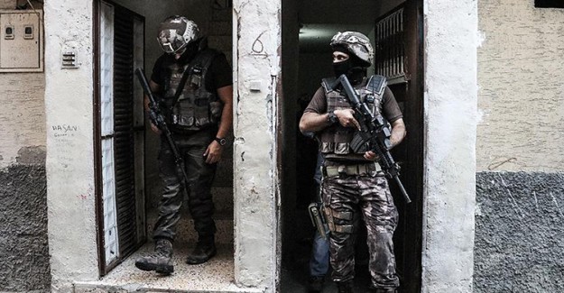 İstanbul'da Terör Operasyonu, 10 Kişi Gözaltına Alındı