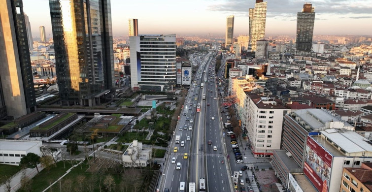 İstanbul'da Trafik: Yılın Son Haftasında Yoğunluk