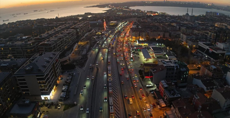 İstanbul'da Trafik Yoğunluğu Yüzde 83'e Ulaştı