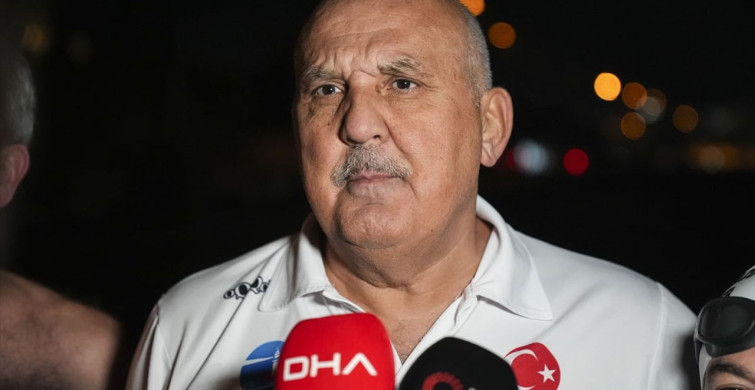 İstanbul'da Yeni Yıla Denizde Girenler