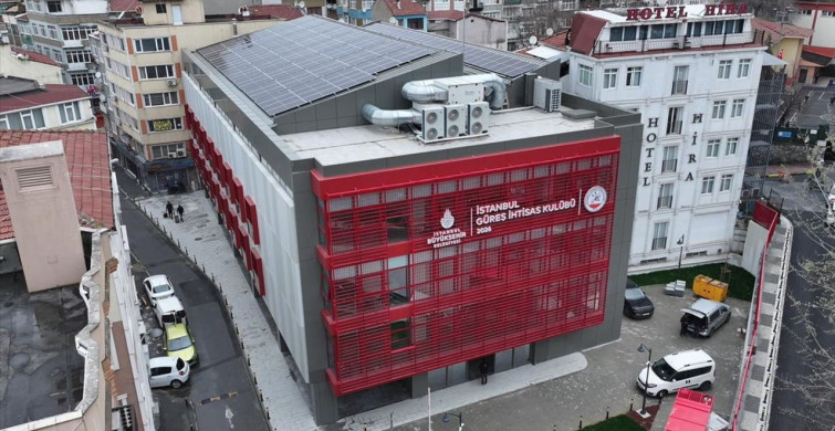 İstanbul'da Yenilenen Güreş Tesisinin Açılışı