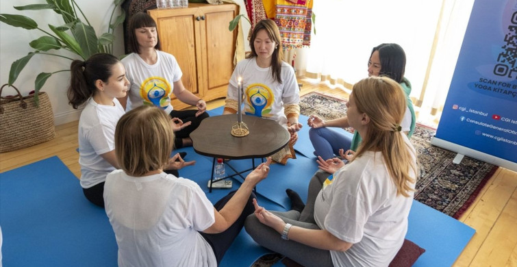 İstanbul'da Yoga ve Hint Kültürü Etkinliği Düzenlendi