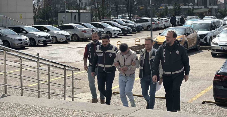 İstanbul'dan Bolu'ya Dolandırıcılık Soygunu: Kaçış Planı Polisin Müdahalesiyle Bitiyor