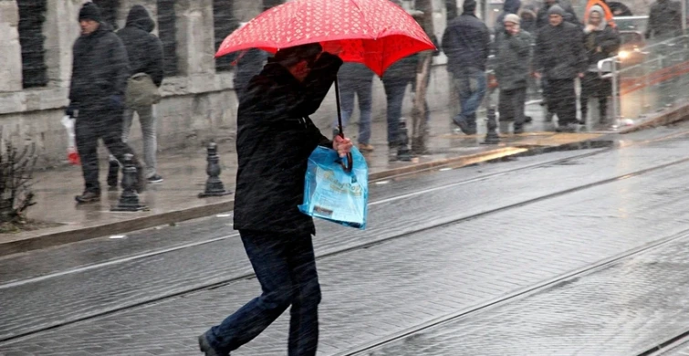 İstanbullular dikkat! AKOM ve meteorolojiden saat verdi