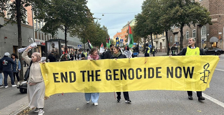 İsveç'te İsrail'in Gazze'ye Yardım Filolarına Saldırısı Protesto Edildi