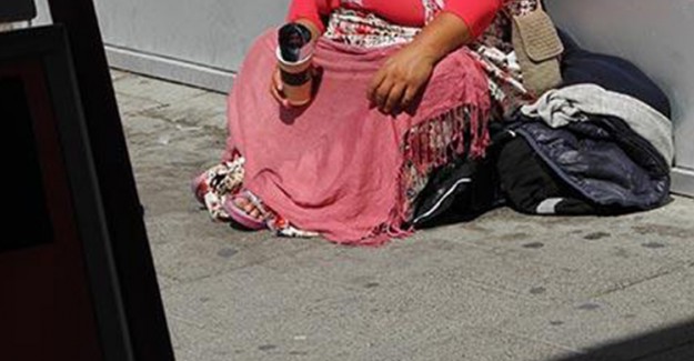 İsveç’teki Dilenciler Belediyeye Aylık 25 Euro Verecek