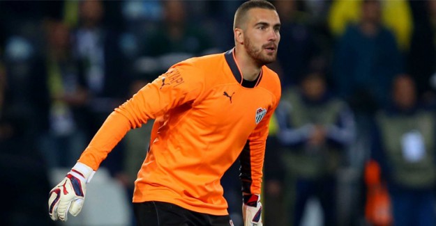 İtalyanlar Milli Kaleci İçin Bursa'da Tribüne Çıktı!