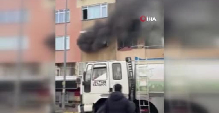 İtfaiye Eri Yangında Bayılan Kediyi Hayata Döndürdü