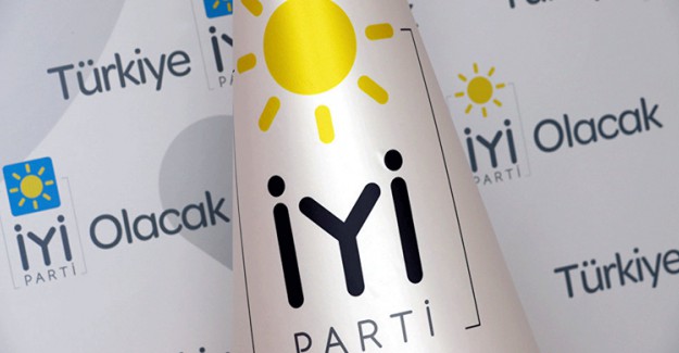 İYİ Parti Bayramören Adayı Kerim Karakoç, Seçmene Dağıttığı Kuran'ların Parasını Ödemedi